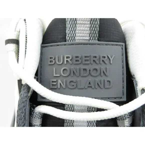 $950 BURBERRY ARTHUR GRAY GREEN CHECK CANVAS RUBBER LOGO  display picture 1